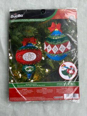 NWT Bucilla 86542 old world ornaments gift card holder craft kit
